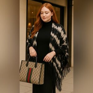 Torrid Ruana with sleeves NWT size 3/4  🌺